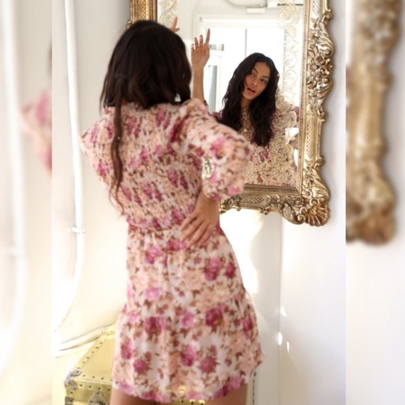 NEW DARLENE TEXTURED SMOCKED FLORAL DRESS Size M - Picture 3 of 7